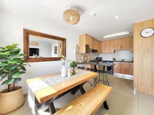 To Let 2 Bedroom Property for Rent in Green Point Western Cape